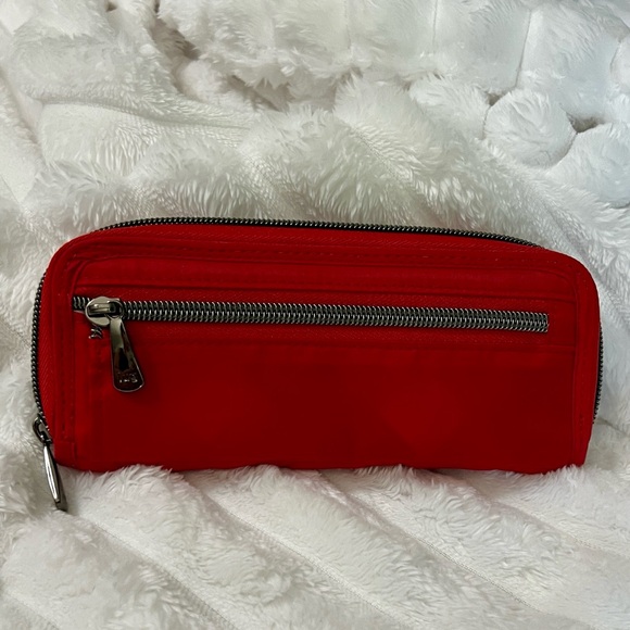 Lug Scarlet Quilted RFID Zip Around Wallet - Picture 3 of 4